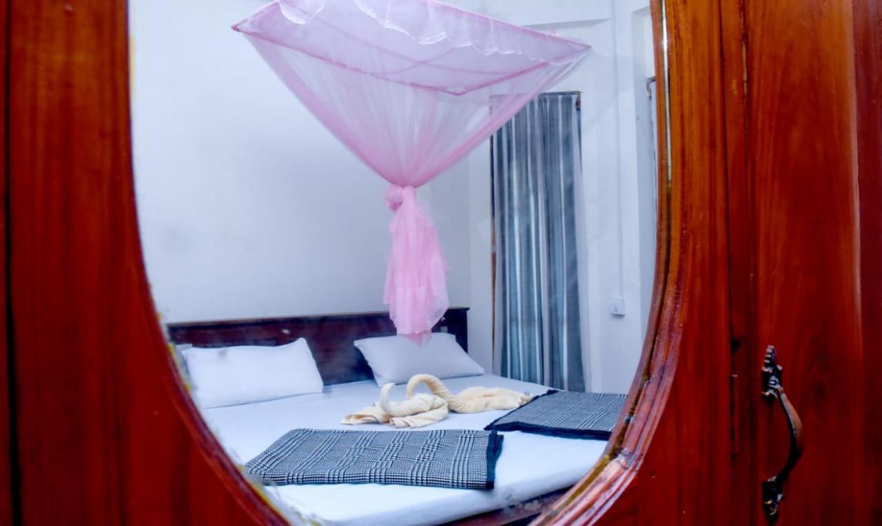 City Escape Hotel เอลลา ภายนอก รูปภาพ