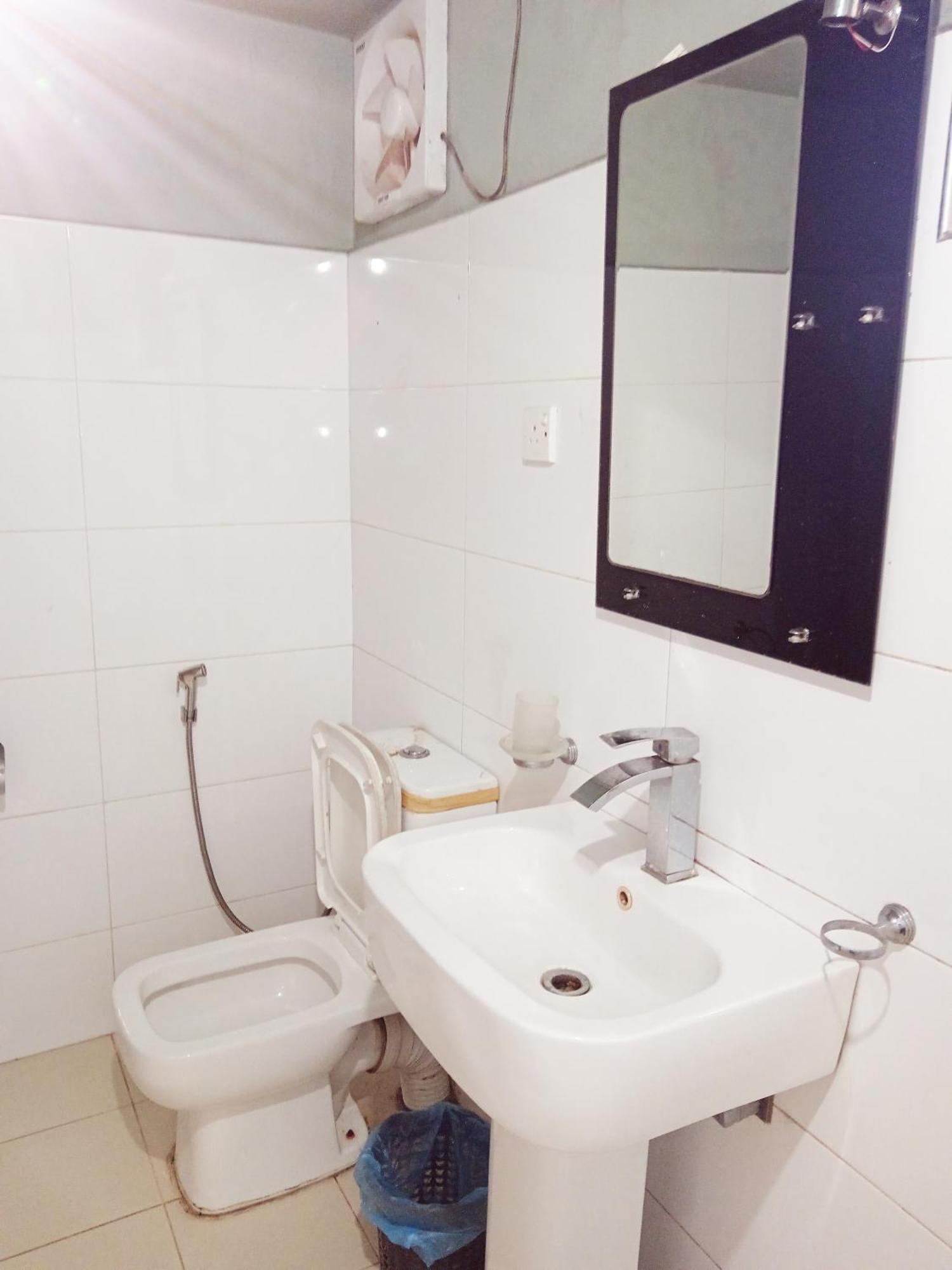 City Escape Hotel เอลลา ภายนอก รูปภาพ